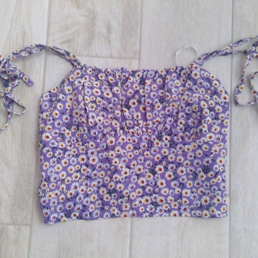 Floral crop top tie sleeve shirt